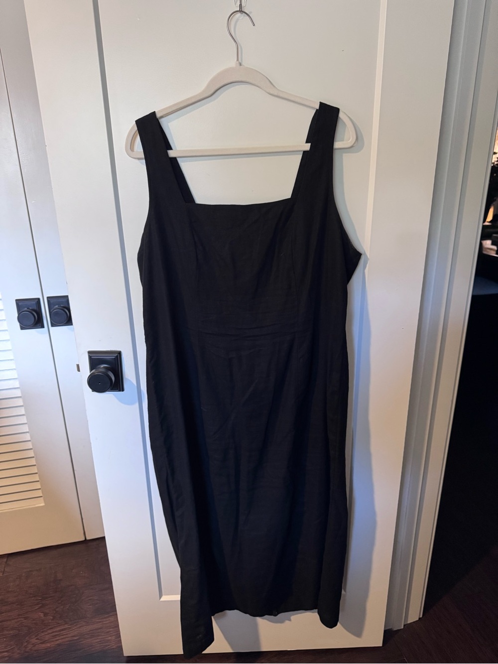 Old Navy Black Sleeveless Square-Neck Midi Dress
